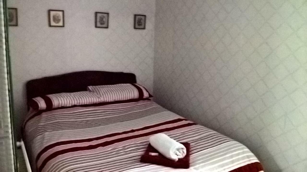 Rhymney House Hotel ケアフィリ エクステリア 写真